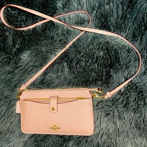 Coach baby pink crossbody bag with cardholder included- like new!!!